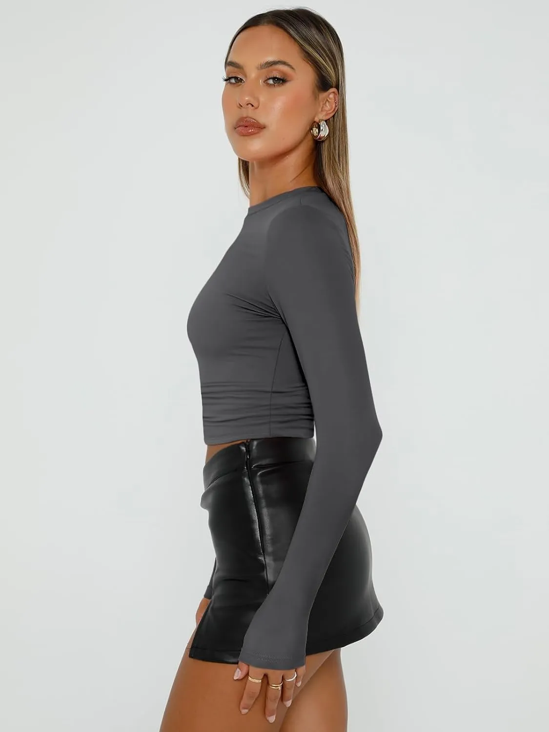 AUTOMET Womens Long Sleeve Shirts Basic Crop Tops Going Out Fall Fashion Slim Fit Y2K Tops 2025