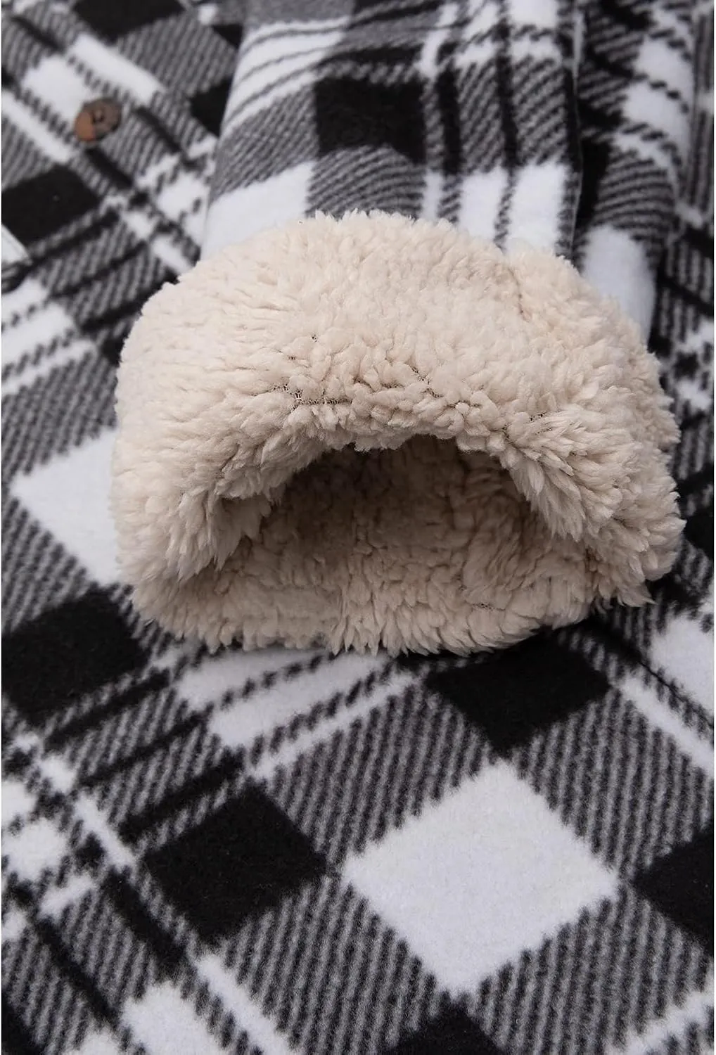 Lisskolo Women Fleece Lined Shirt Jacket with Hand Pockets, Plaid Button Down Sherpa Fleece Shacket Outerwear Flannel Jackets