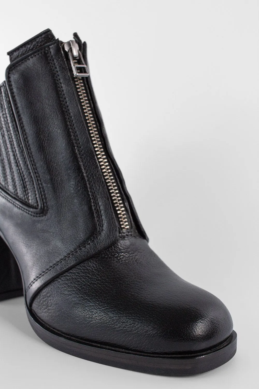 RICHMOND urban-black chelsea boots.