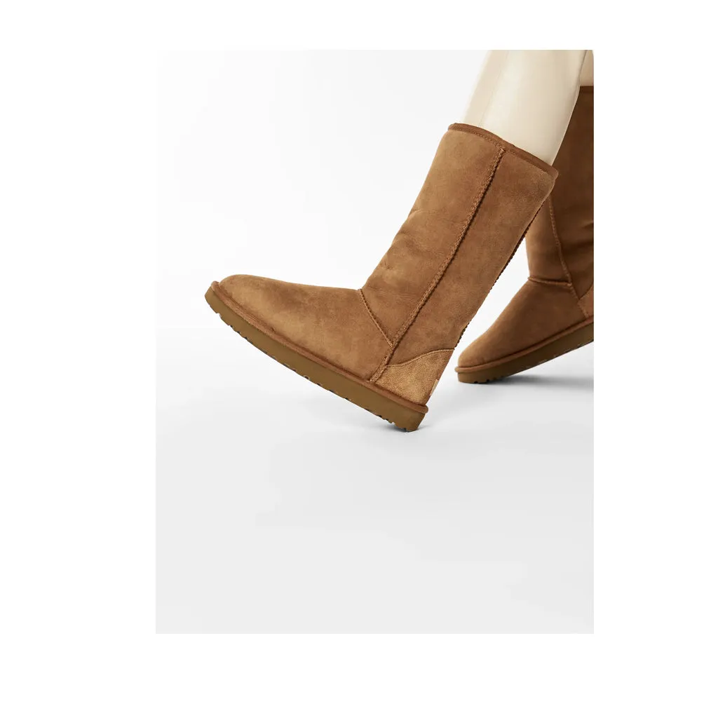 UGG Women's Classic Tall II in Chestnut